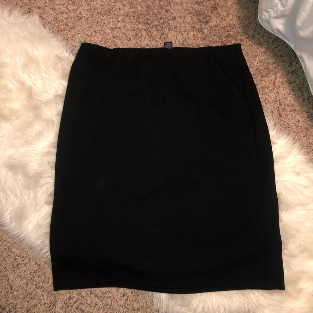 Black midi skirt